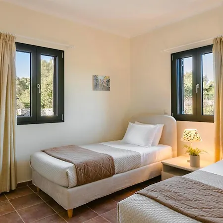 וילה Saluto By Vintage Travel